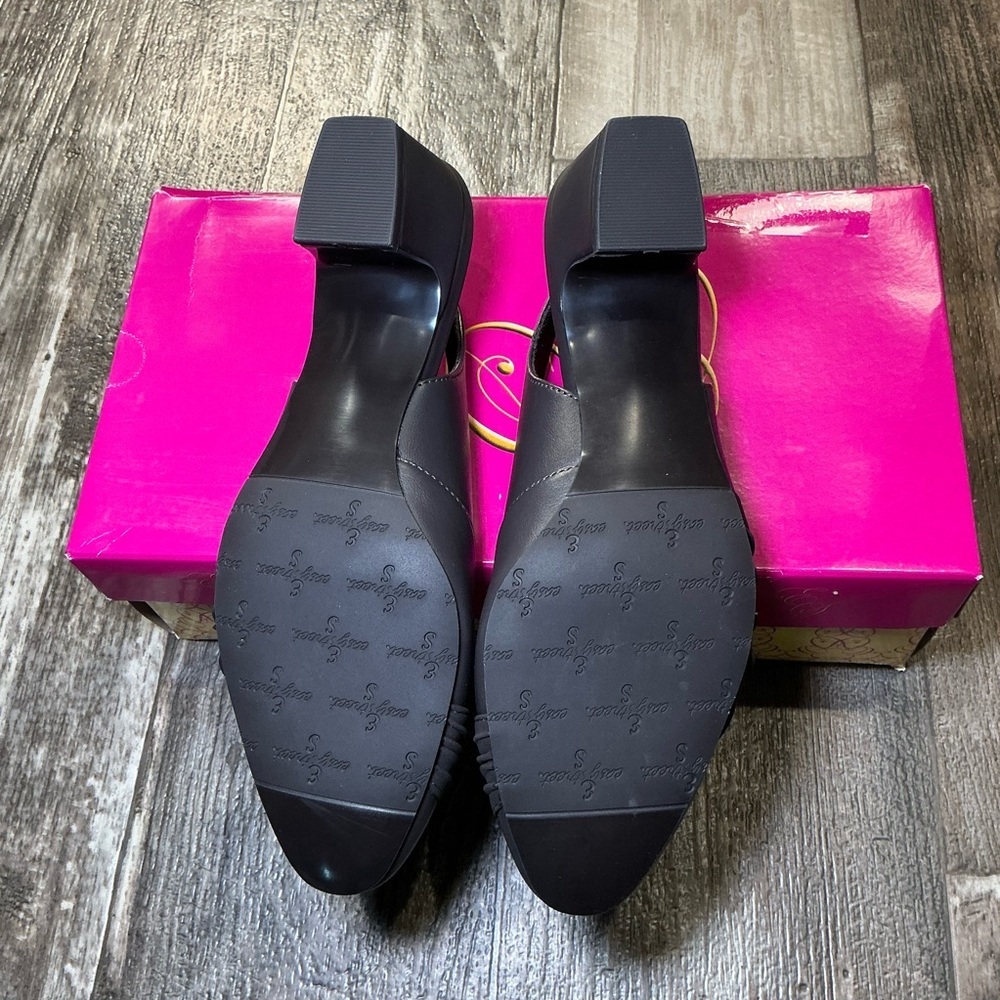 Easy Street Dark Brown Slingback Heels Size 7 - Picture 13 of 16